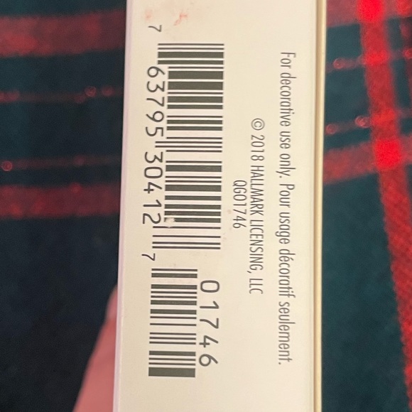 NIB 2018 Hallmark Keepsake Christmas Ornament “Our 1st Christmas” Photo Holder - Picture 6 of 6